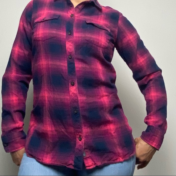- Eddie Bauer Plaid Button down - Picture 3 of 12